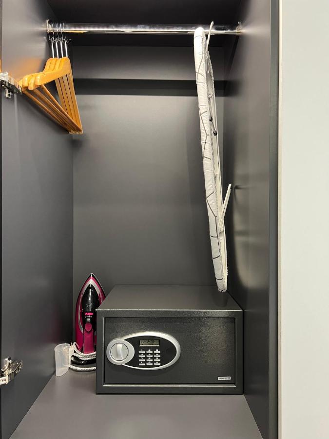 ICON Urban Living Aparthotel Tesalonika Bagian luar foto