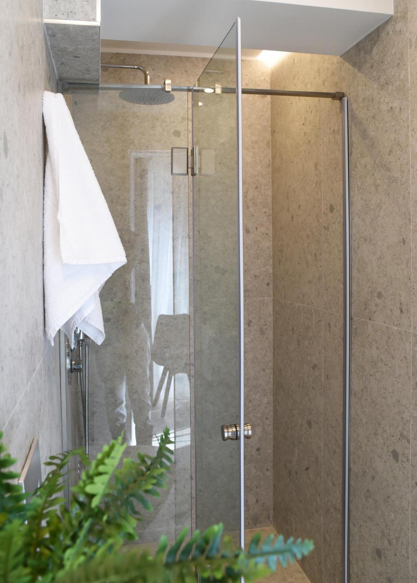 ICON Urban Living Aparthotel Tesalonika Bagian luar foto