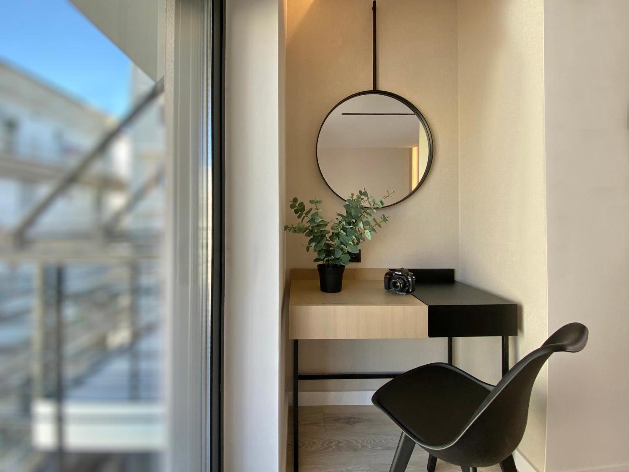 ICON Urban Living Aparthotel Tesalonika Bagian luar foto