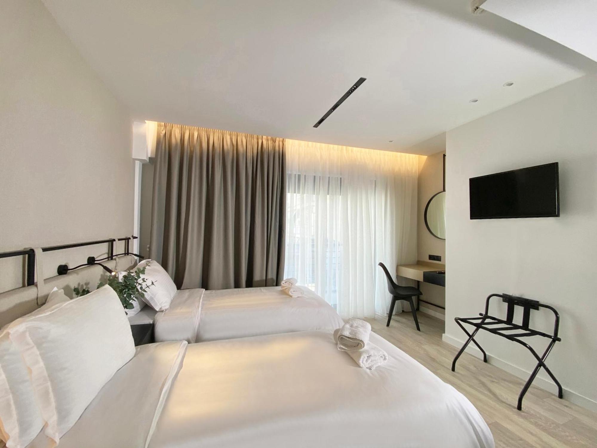 ICON Urban Living Aparthotel Tesalonika Bagian luar foto